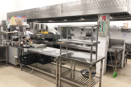 Chọn thiết bị inox cho bếp khách sạn sao cho hợp lý