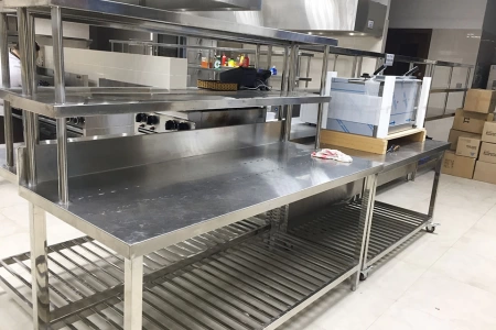 Đồ dùng nhà bếp khách sạn bằng inox thông dụng hiện nay