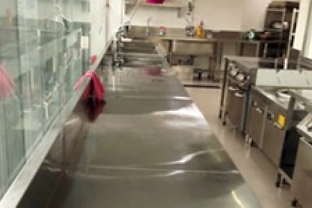 Địa chỉ cung cấp bàn ghế inox phục vụ cho tất cả nhà hàng