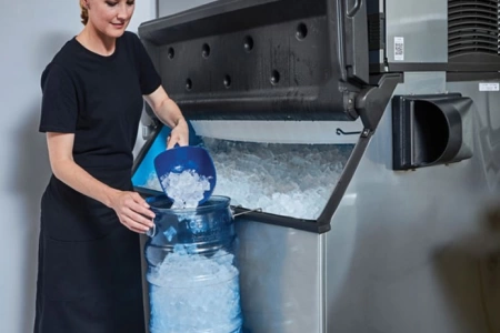  Sử dụng máy nước đá hiệu quả