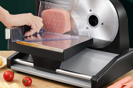  Tư vấn chọn mua máy thái thịt từ các vua đầu bếp