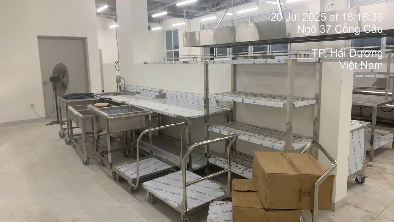 Thiết bị inox khu bếp ăn tập thể